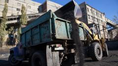 Боевики вывозят уголь из Украины в Россию