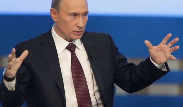 В Париже Путин пытался снять санкции с России, - Луценко