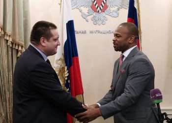 Рой Джонс-младший получил паспорт гражданина России
