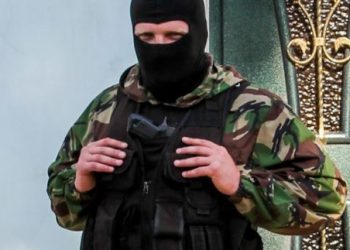 Больше недели российские оперативники блокируют район оккупированного Симферополя