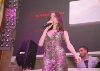 Украинская певица отказалась от родного города