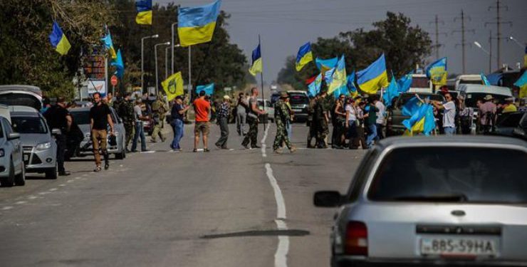 В Крыму таксисты собрались протестовать против блокады