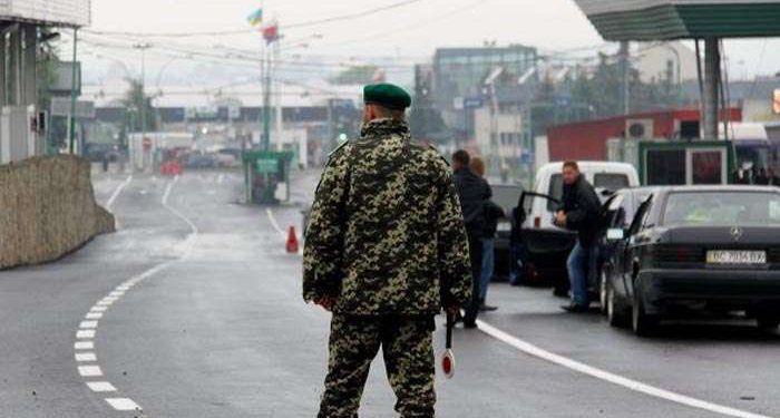 В Волынской области гражданку Польши поймали на контрабанде янтаря