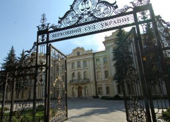 Оперативники не обнаружили взрывчатку в Верховном суде