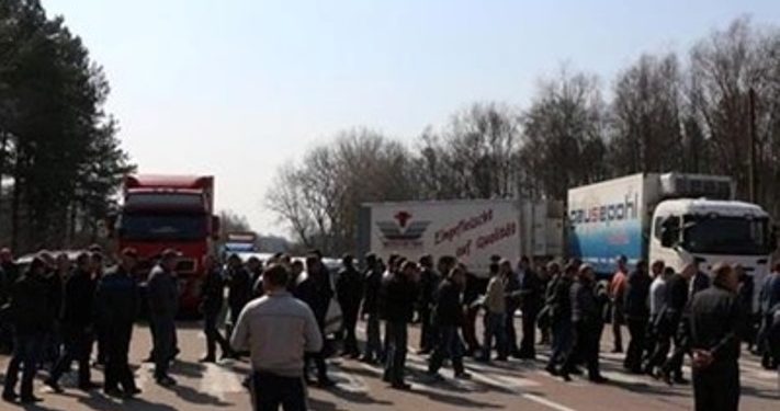 Шахтеры перекрыли автотрассу Ковель-Львов из-за задержки зарплат