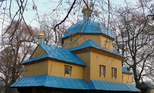 Старинный храм УПЦ сгорел в Винницкой области