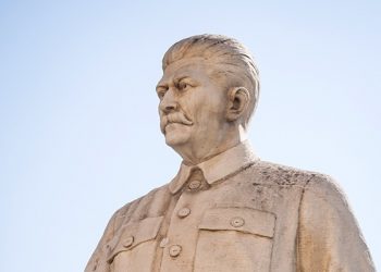 В грузинском селе демонтировали памятник Сталину