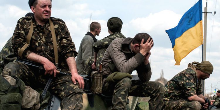 На Донбассе солдат расстрелял собратьев