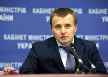 Демчишин уговорил активистов пустить специалистов к ремонту ЛЭП