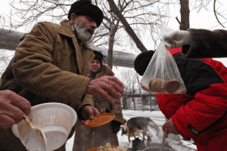 В Донецке еды осталось на три дня