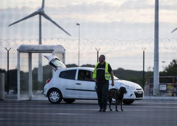 Франция ввела контроль на границах со всеми соседними государствами