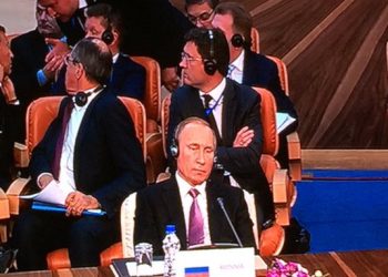 В Иране на газовом форуме Путина оставили без переводчика