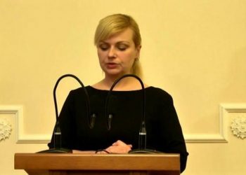По окнам кабинета Виктора Шокина стреляли