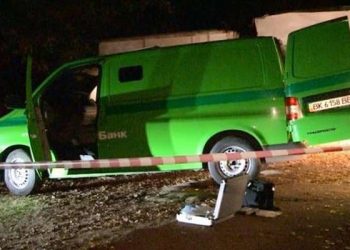 На инкассаторский автомобиль «ПриватБанка» напали в Киеве