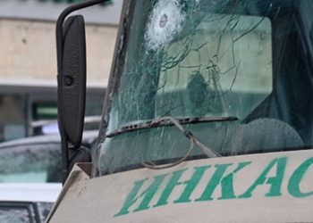 В Запорожье неизвестные обстреляли инкассаторов