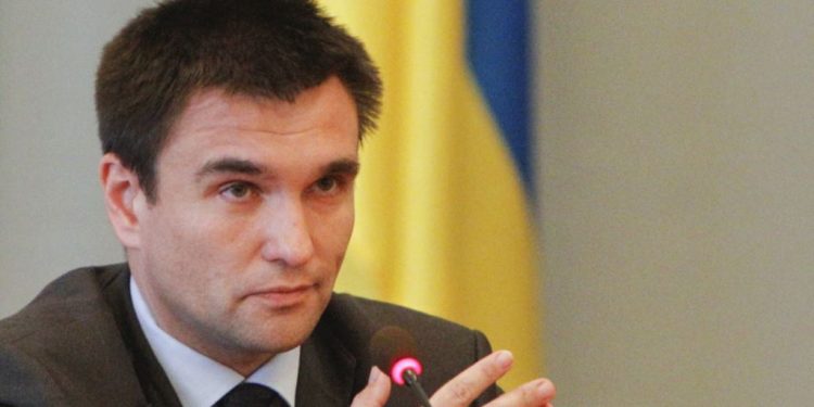 В Египте сейчас отдыхает 4 тысячи украинцев, - Климкин