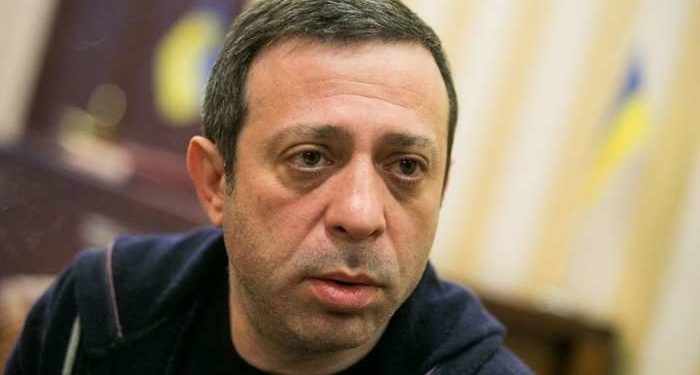 Геннадий Корбан проголосует дома
