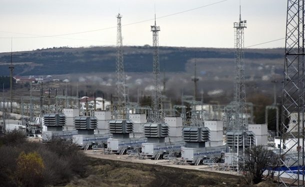 Предприятия Крыма приостановили работу из-за отсутствия света