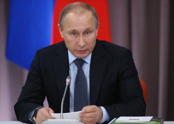 Владимир Путин упрекнул Киев в издевательствах над крымчанами