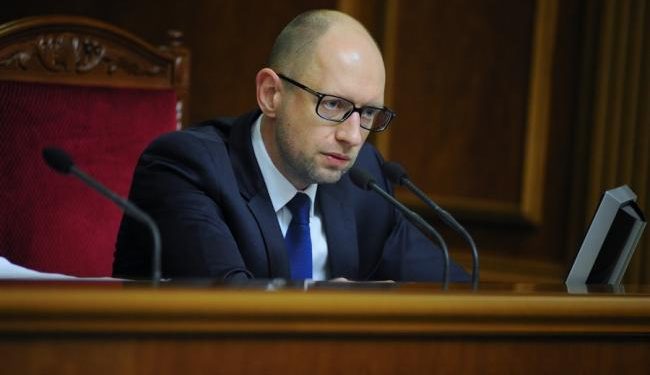 Яценюк поручил МИД выяснить, пострадали ли в Париже украинцы