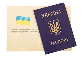 Один из кандидатов на должность мэра Ровно пришел на избирательный участок без паспорта