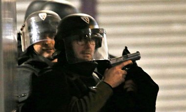 В Париже найден телефон с СМС «начинаем»