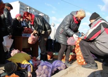 На ярмарке в Херсоне агитировали за кандидата в мэры