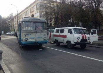 В Ровно под колесами троллейбуса погибла женщина