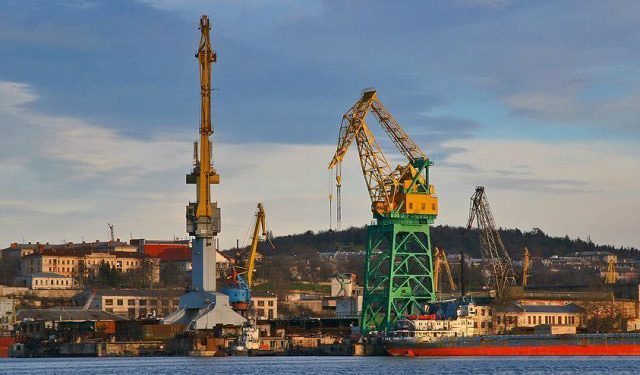 В Севастополе сгорели две трансформаторные подстанции