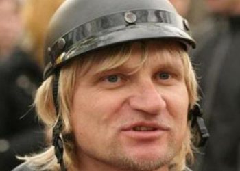 Олег Скрипка попал в аварию на самолете в Амстердаме