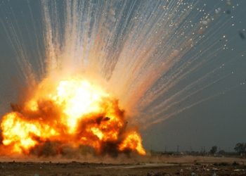 В Сирии взорвали КамАЗ с российскими военными
