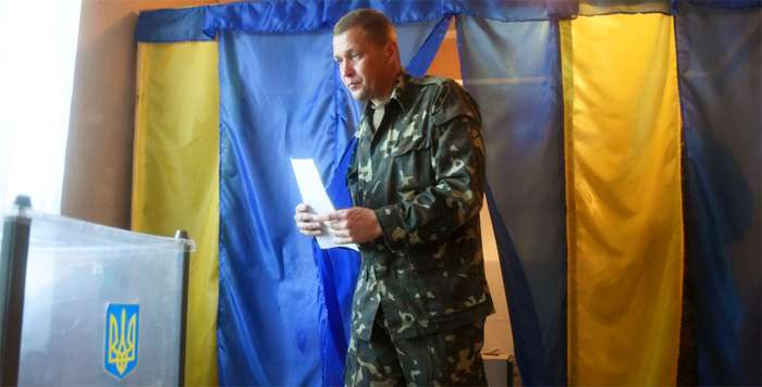 СМИ: В Украине начался второй тур местных выборов