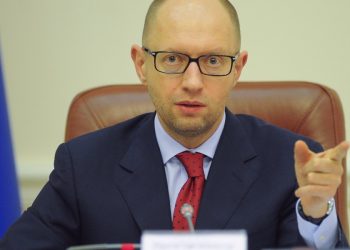 Яценюк покинет коалицию, если его отправят в отставку, - пресса