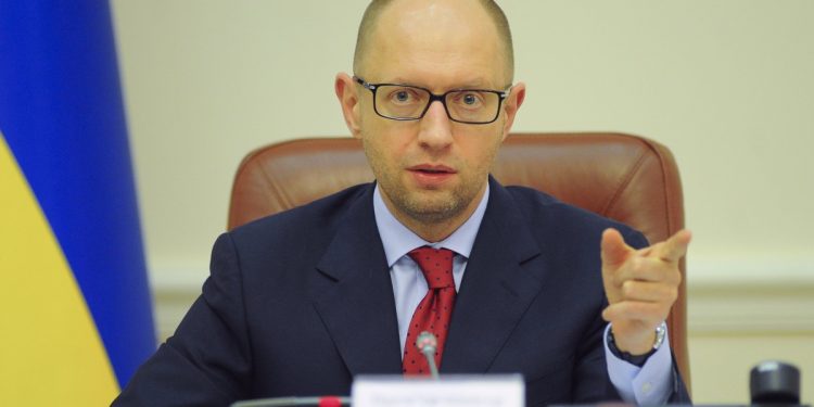 Яценюк покинет коалицию, если его отправят в отставку, - пресса