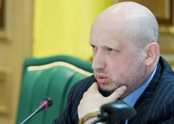 В Украине пора переносить дату Рождества, - Турчинов