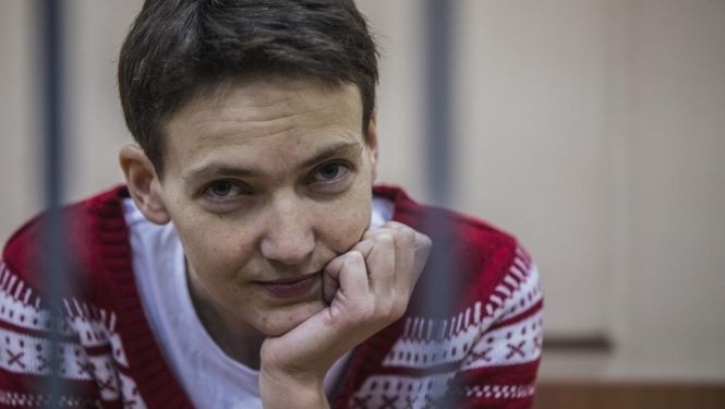 Алексиевич передала находящейся в СИЗО Савченко книги и письмо поддержки
