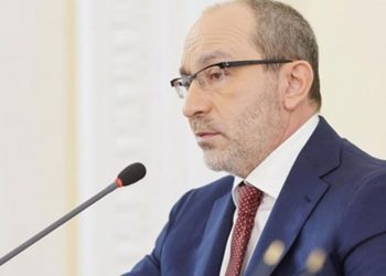 Кернес запретил петь в сессионном зале гимн Украины, назвав его «речевкой»