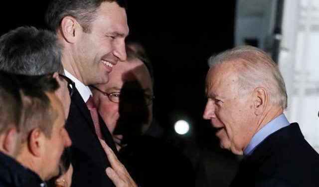 В Украину прилетел вице-глава США Джозеф Байден