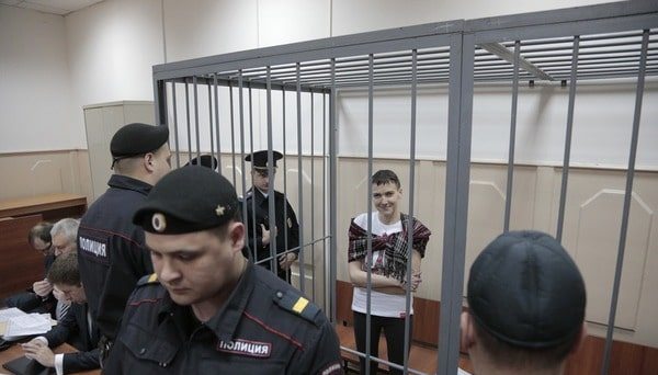 Фейгин рассказал, на что Кремль хочет обменять Надежду Савченко