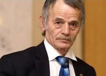 Джемилев: Через притеснения крымские татары продолжают уезжать из Крыма