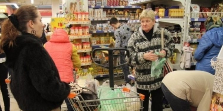 Российское эмбарго: Яценюк просит у депутатов права на зеркальные меры