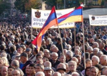 СМИ: Армянская оппозиция объявила круглосуточные протесты