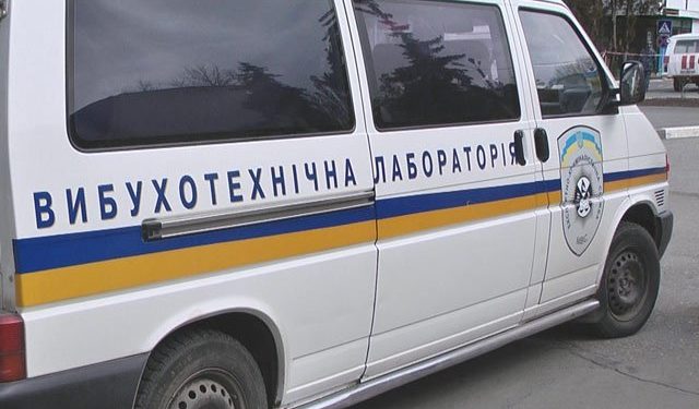 В Харькове из здания суда эвакуировали более 400 человек