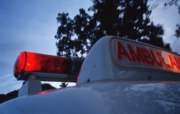В Черкассах большой билборд упал на людей, есть травмированные