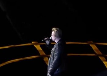 U2 посвятила песню терактам в Париже