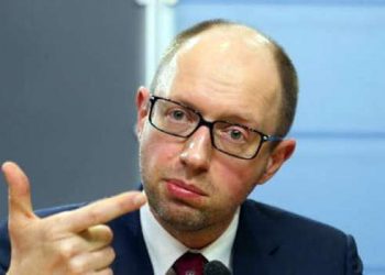 Яценюк пообещал депутатам на Новый год Санта Клауса в Раде
