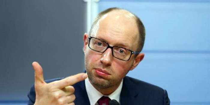 Яценюк пообещал депутатам на Новый год Санта Клауса в Раде