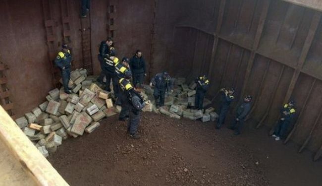 Возле берегов Италии задержали украинцев за контрабанду наркотиков