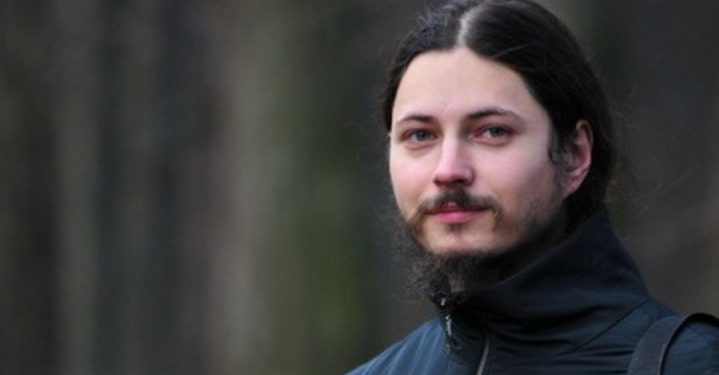 В России Монах Фотий выиграл четвертый «Голос»