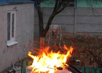 В Харьковской области дом начальника полиции забросали коктейлями Молотова